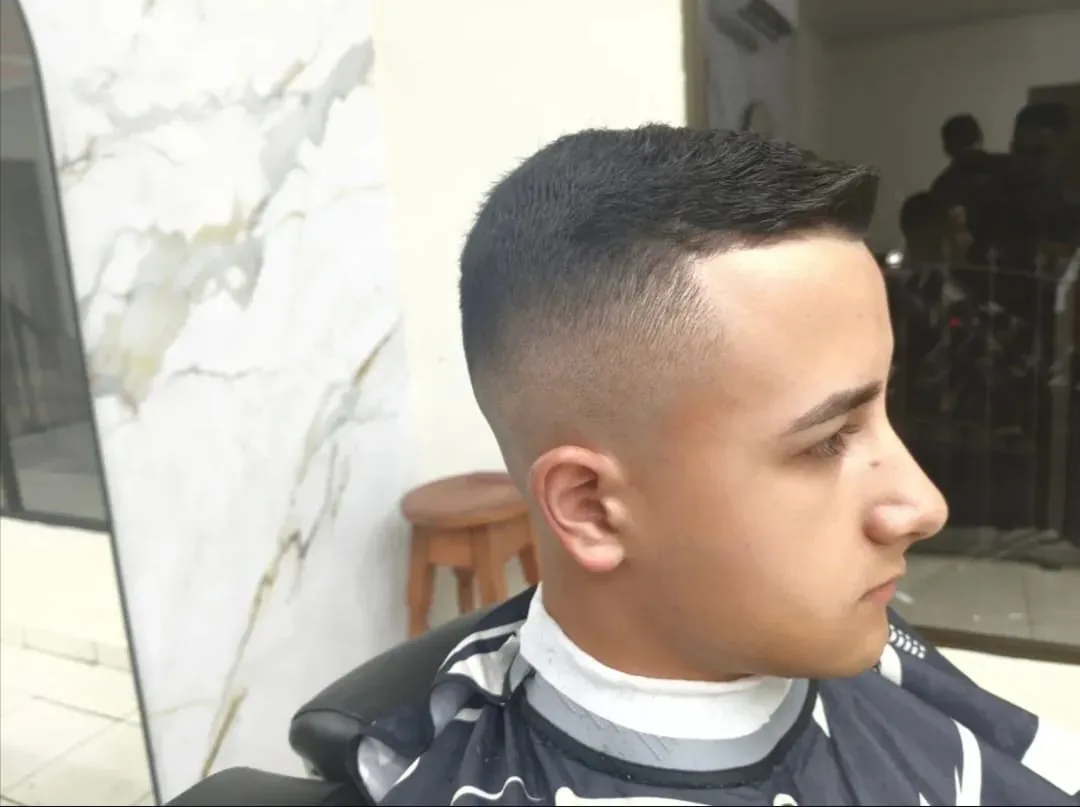 Trabajo de barbería realizado en The Barber Master, Huacas 1