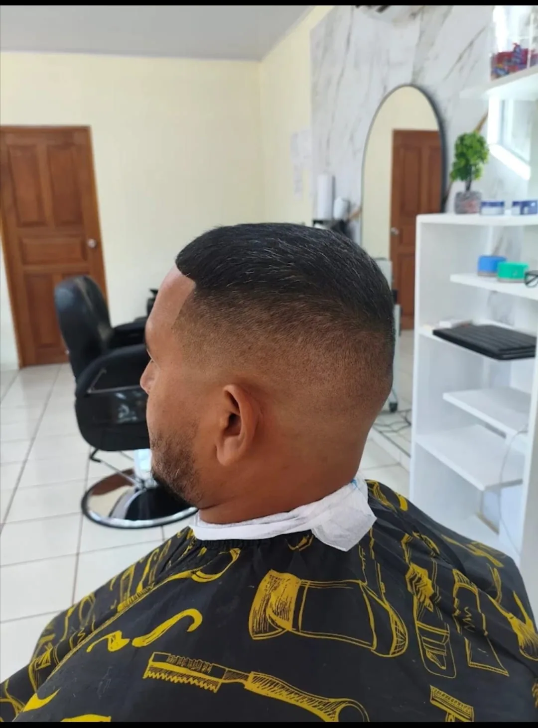 Trabajo de barbería realizado en The Barber Master, Huacas 4