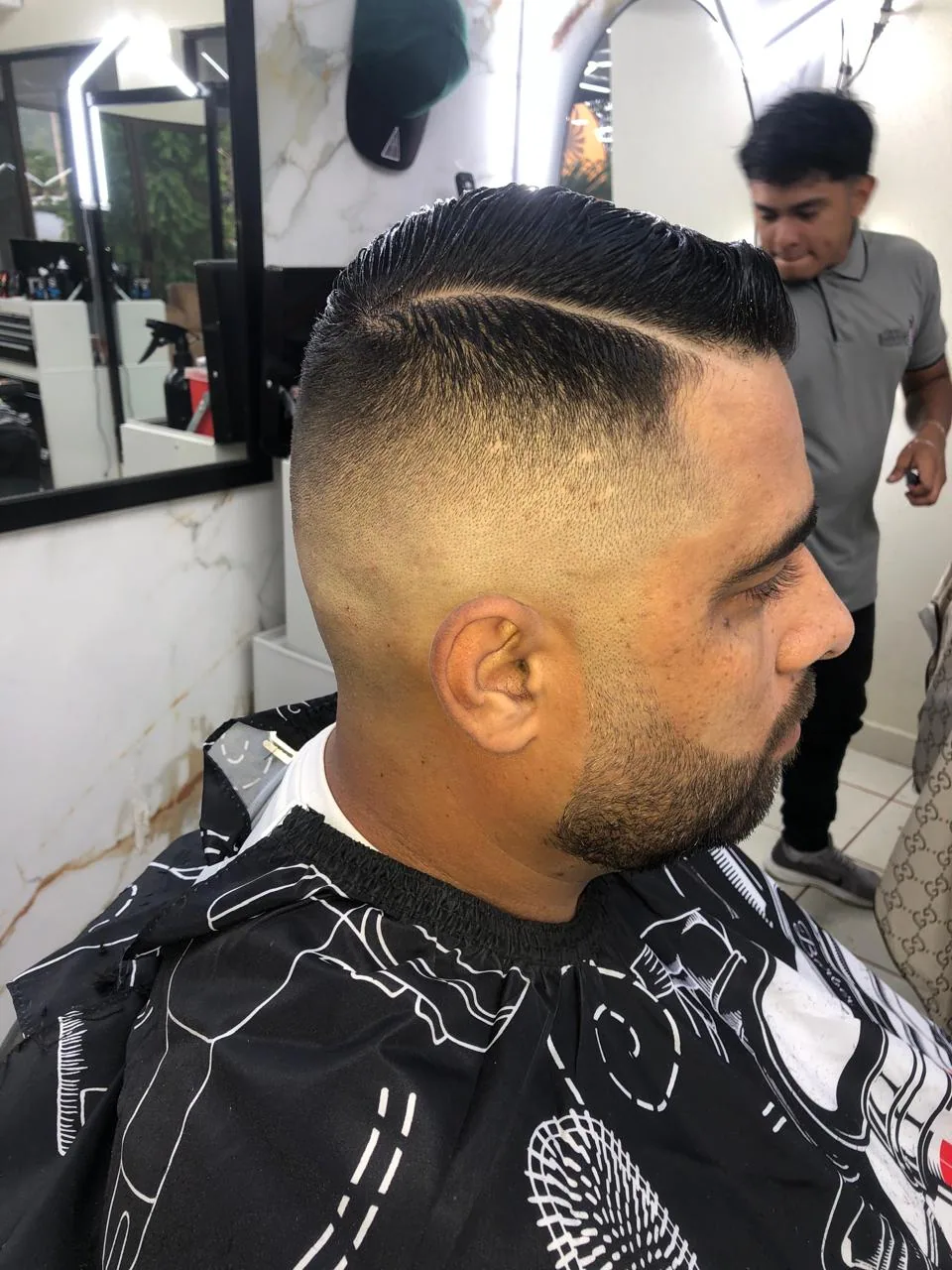 Trabajo de barbería realizado en The Barber Master, Huacas 12