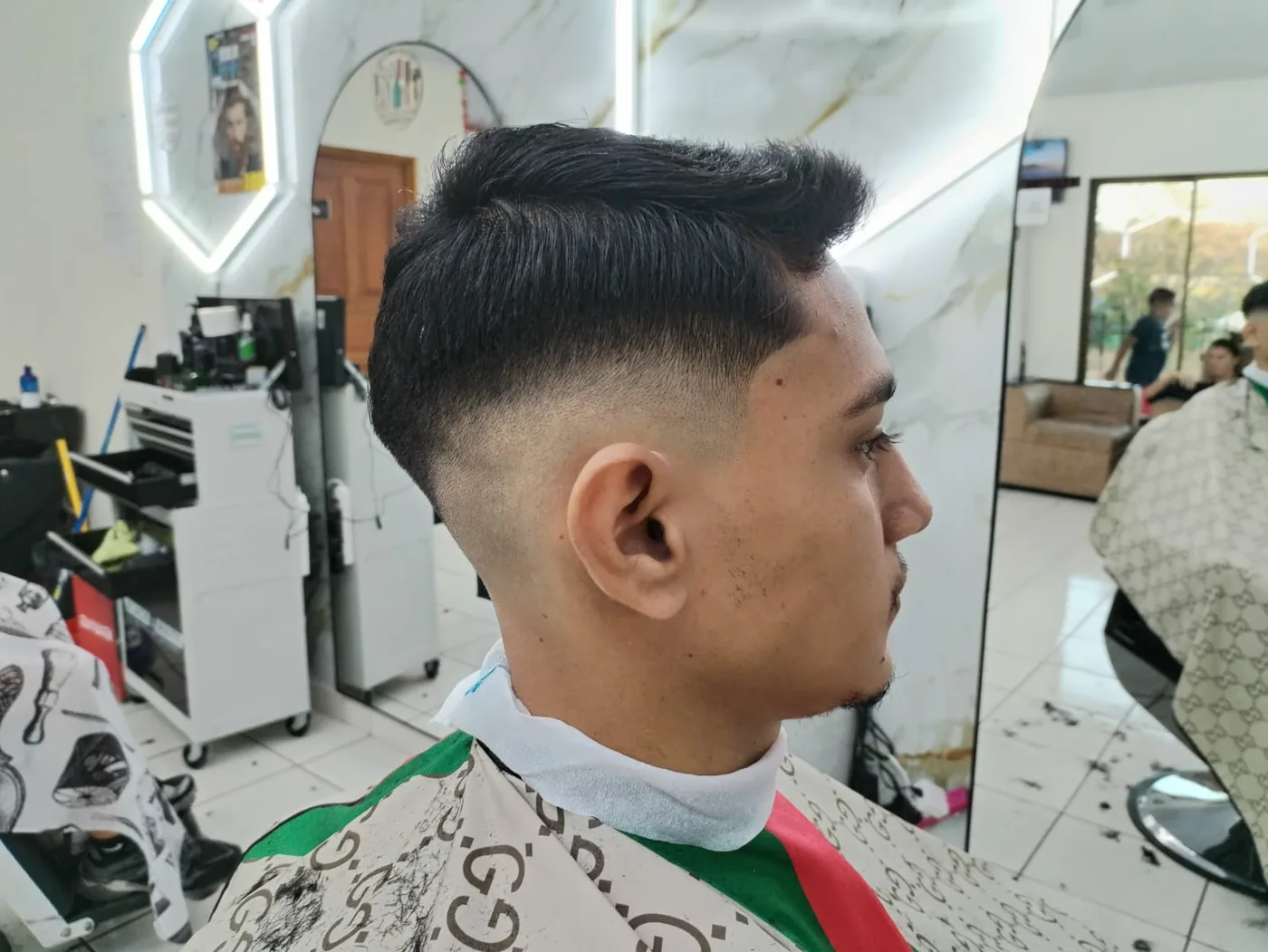 Trabajo de barbería realizado en The Barber Master, Huacas 13
